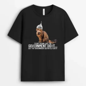 Conspiracy Cat Government Conspiracy Theory Tin Foil Hat, Funny Cat Lover Gift T-Shirt